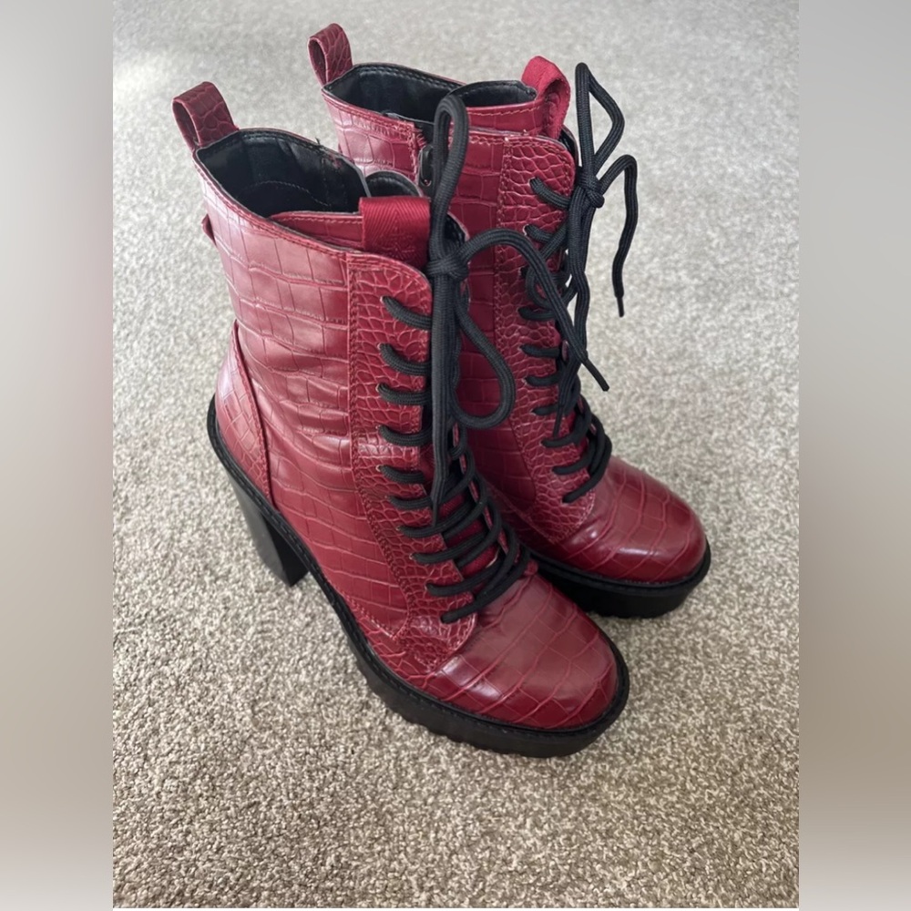 Guess Kaniela Boots Women Size 8M Dark Red